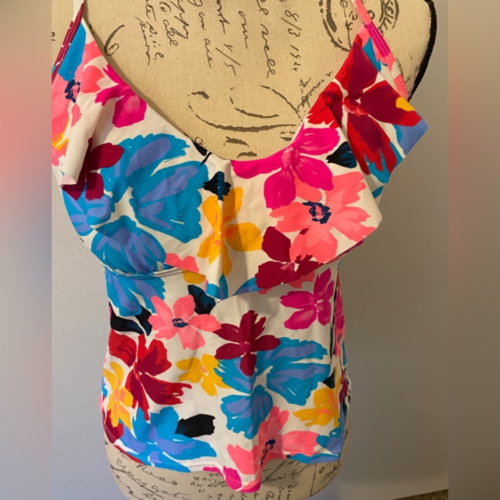 NEW WITHOUT TAGS!! SO-TANKINI TOP, LARGE